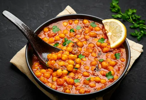 Quick and Flavorful Indian Delight Spicy Chickpea Curry
